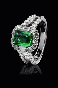 Zümrüt Baget Pırlanta Yüzük